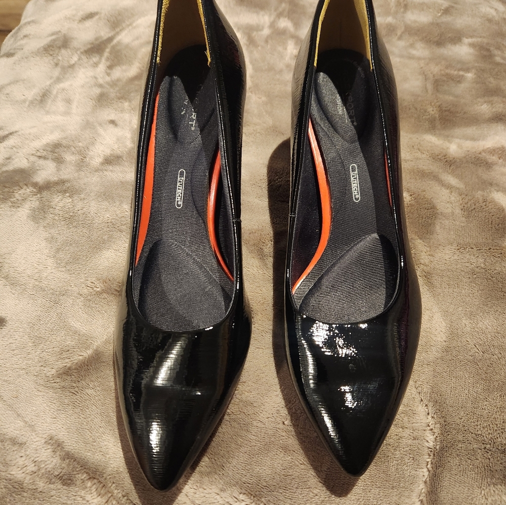 ROCKPORT Black Patent Leather Women's Pumps